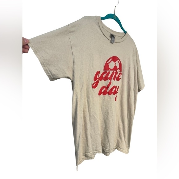 Game Day Soccer in Red on Sand Color Short Sleeve T-Shirt Size L ☀️ - Picture 5 of 13